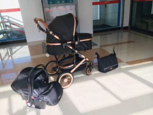 Baby Stroller 3 In 1 with Mommy bag - Image 2