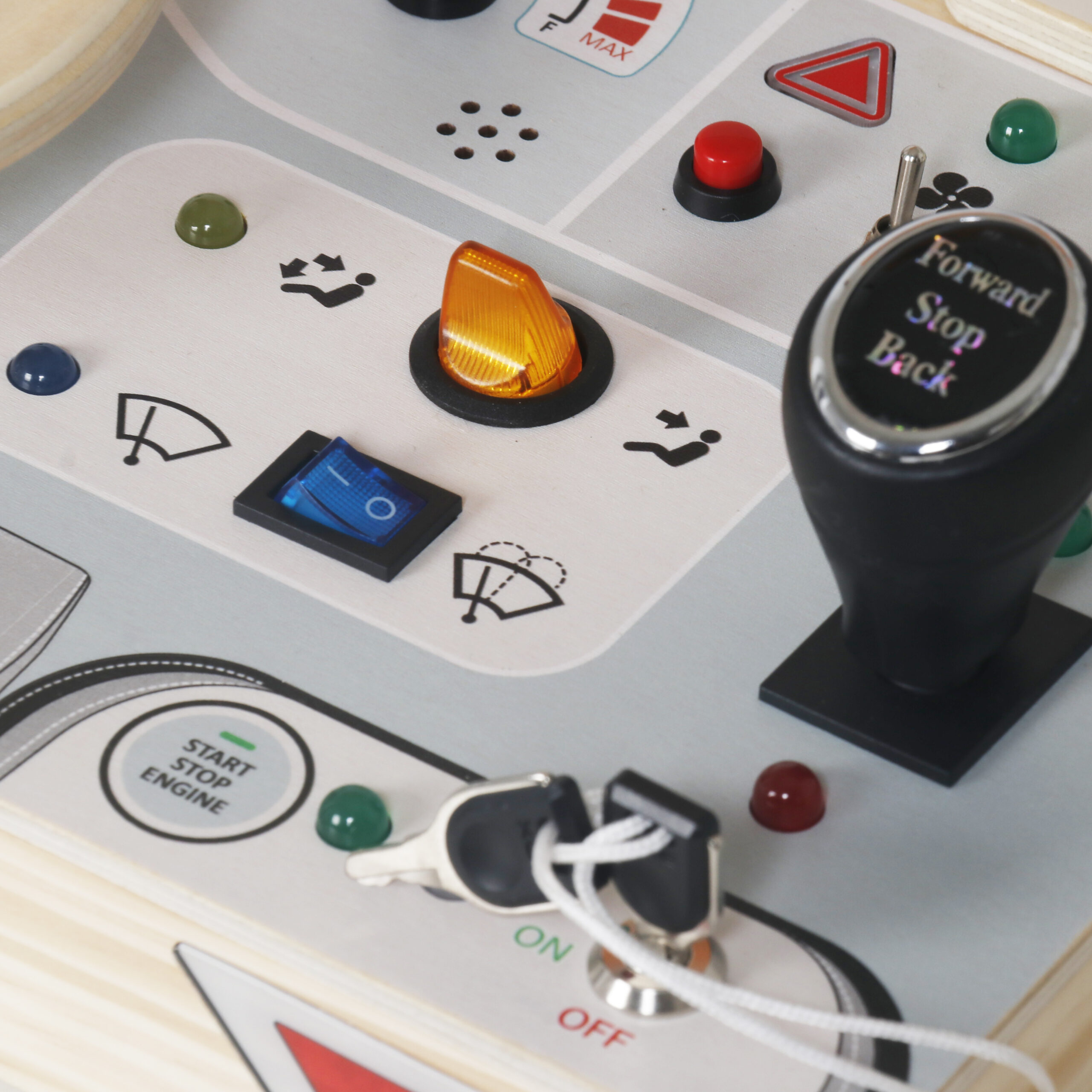 Wooden Car busy bord - Image 8