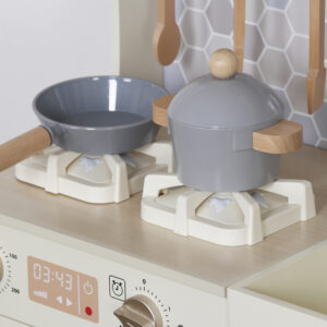 Wooden kitchen with electronic stoves - Image 5